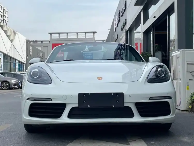 Porsche 718 2022 Model Boxster 2.0T
