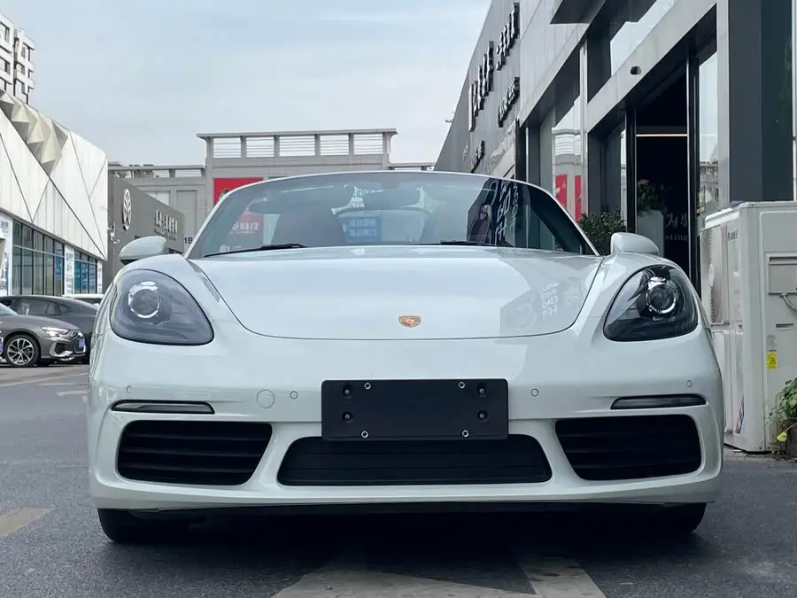 Porsche 718 2022 Model Boxster 2.0T