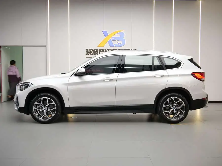 بي إم دبليو X1 2022 sDrive25Li النسخة الرائدة