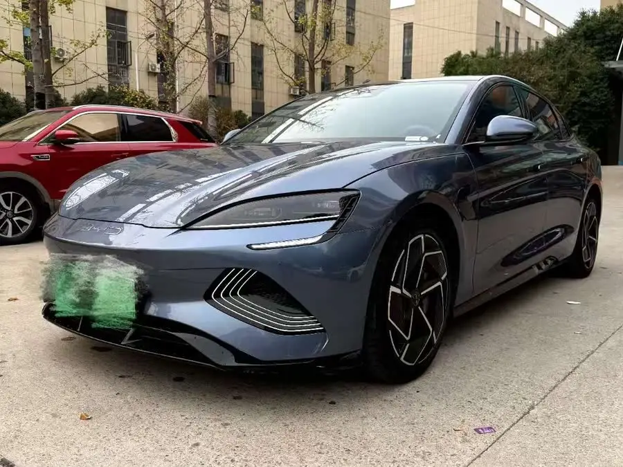 ختم 2023 إصدار البطل 700 كم نسخة الأداء