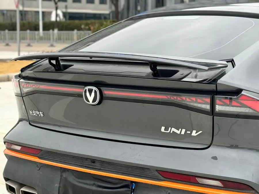 Changan UNI-V 2024 1.5T Premium Sport Version