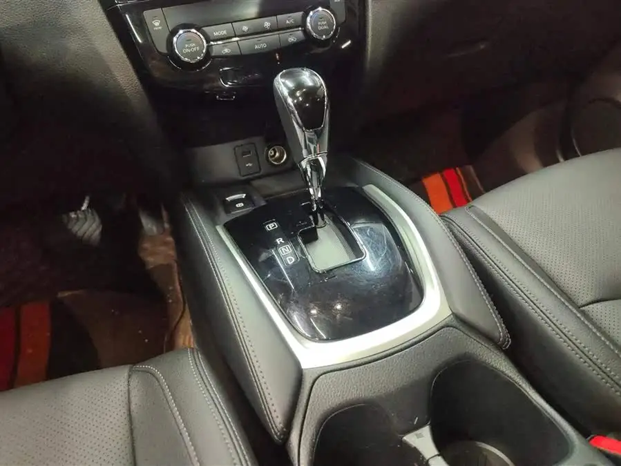 قاشقاي 2021 2.0L CVT 2WD XL بريميوم إصدارة خاصة