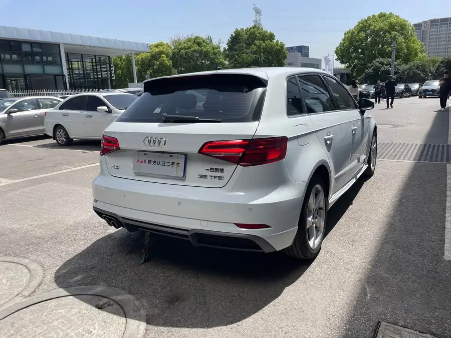 أودي A3 2020 سبورت باك 35 TFSI نسخة الموضة الوطنية VI