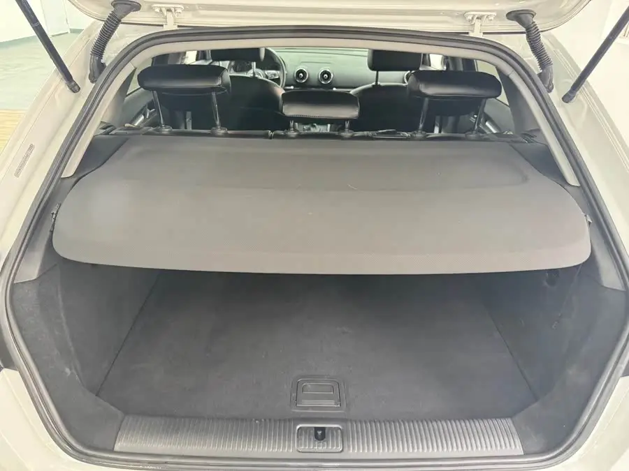 أودي A3 2020 سبورتباك 35 TFSI بروغريسيف الوطنية V