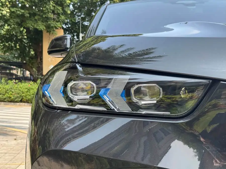 BMW X5 2023 xDrive 40Li Luxury M Sport Night Package