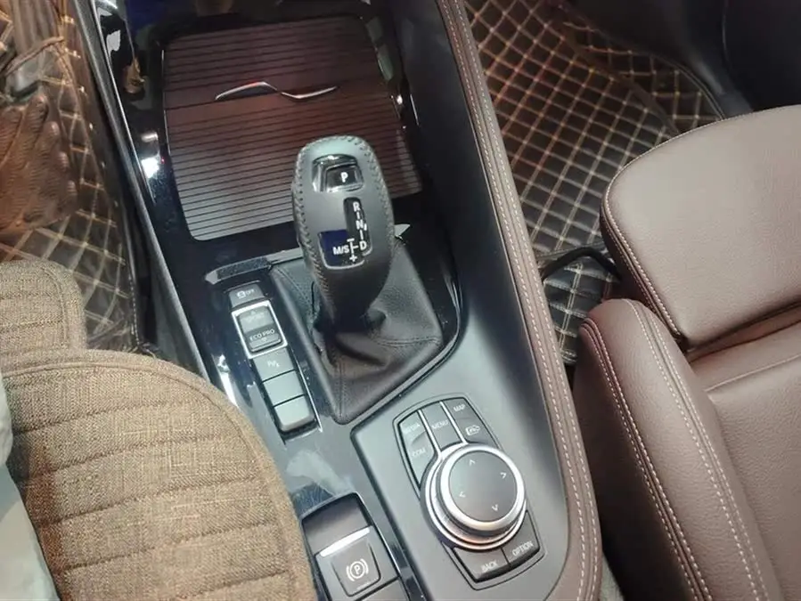 بي إم دبليو X1 2022 sDrive20Li الفاخرة