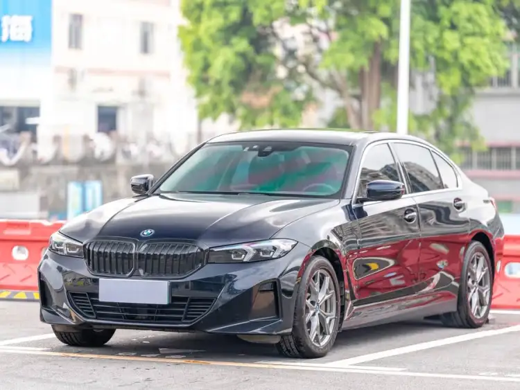 BMW i3 2022 eDrive 35 L