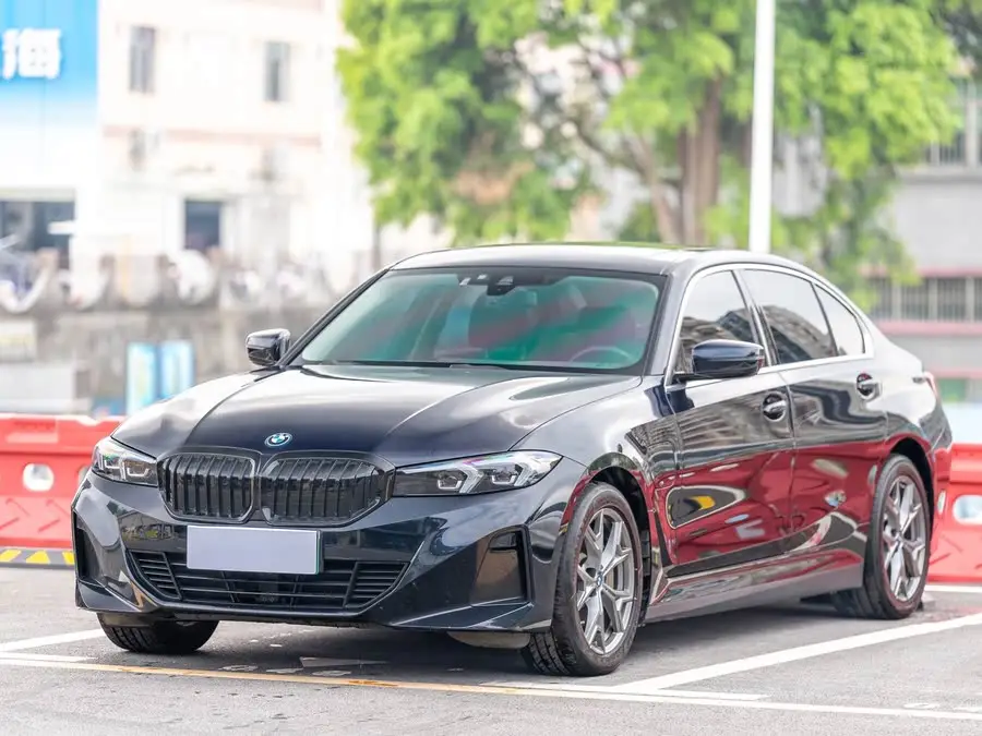 بي إم دبليو i3 2022 eDrive 35 L