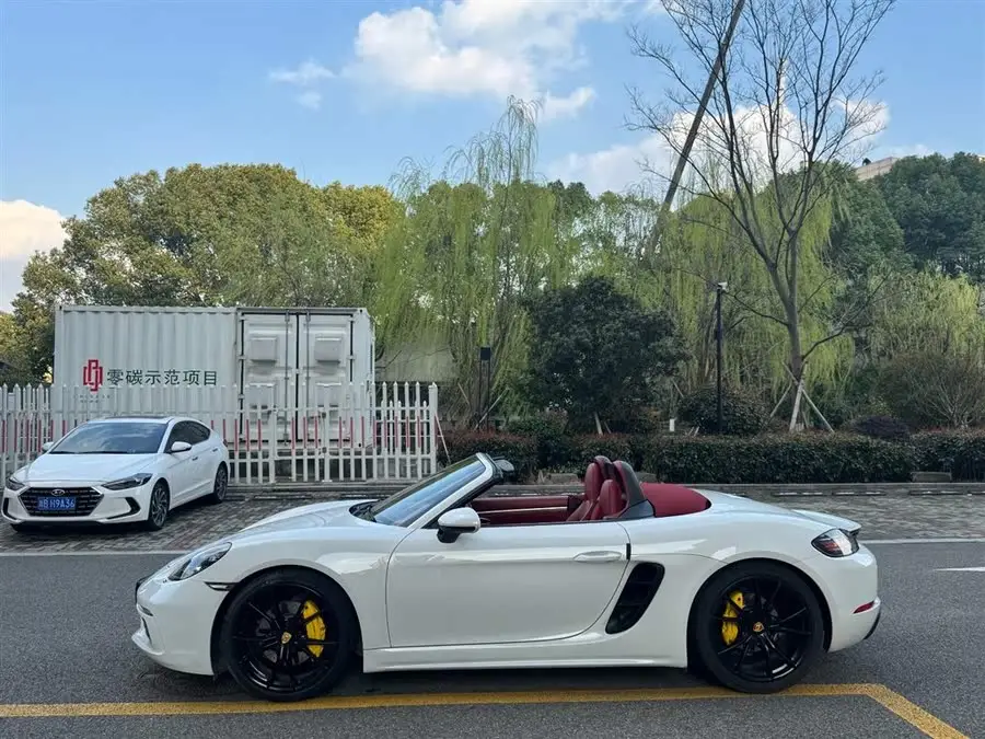 Porsche 718 2018 Model Boxster 2.0T