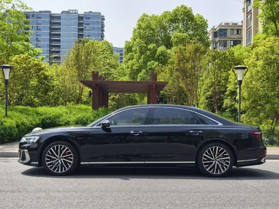 Audi A8 2023 A8L 55 TFSI quattro Flagship