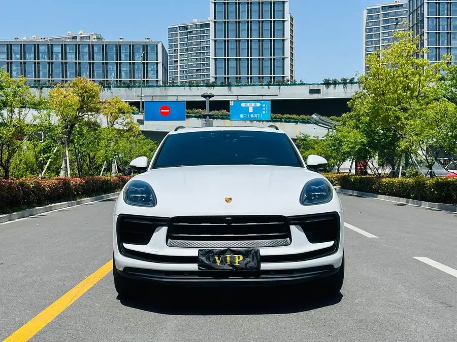 2023 Macan 2.0T