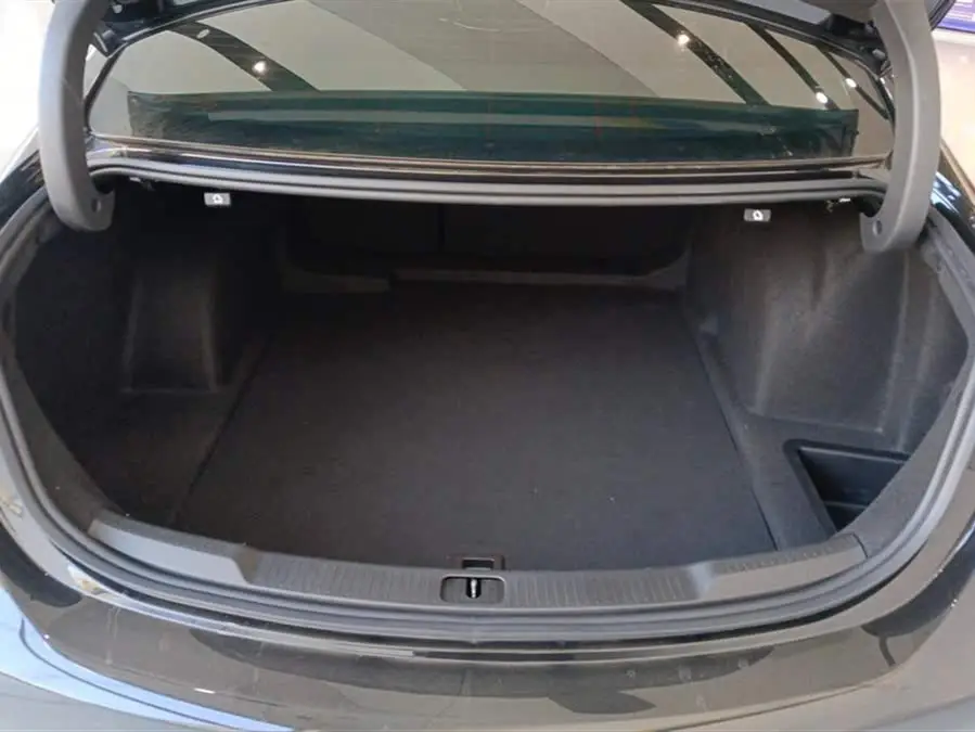 بيوك لاكروس 2022 652T الفاخرة