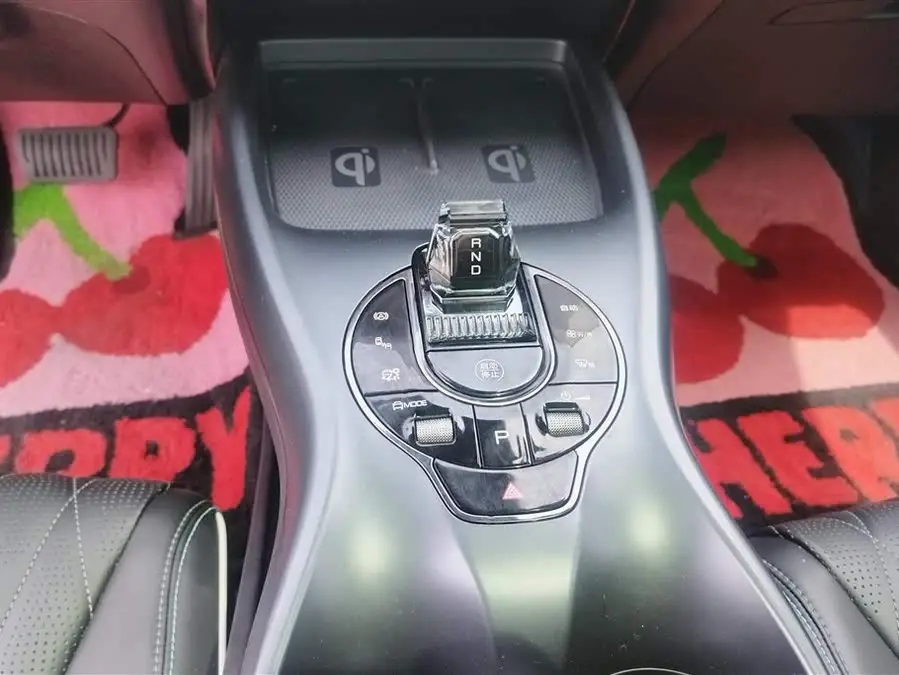 فقمة 2023 إصدار بطل 700 كم فخمة