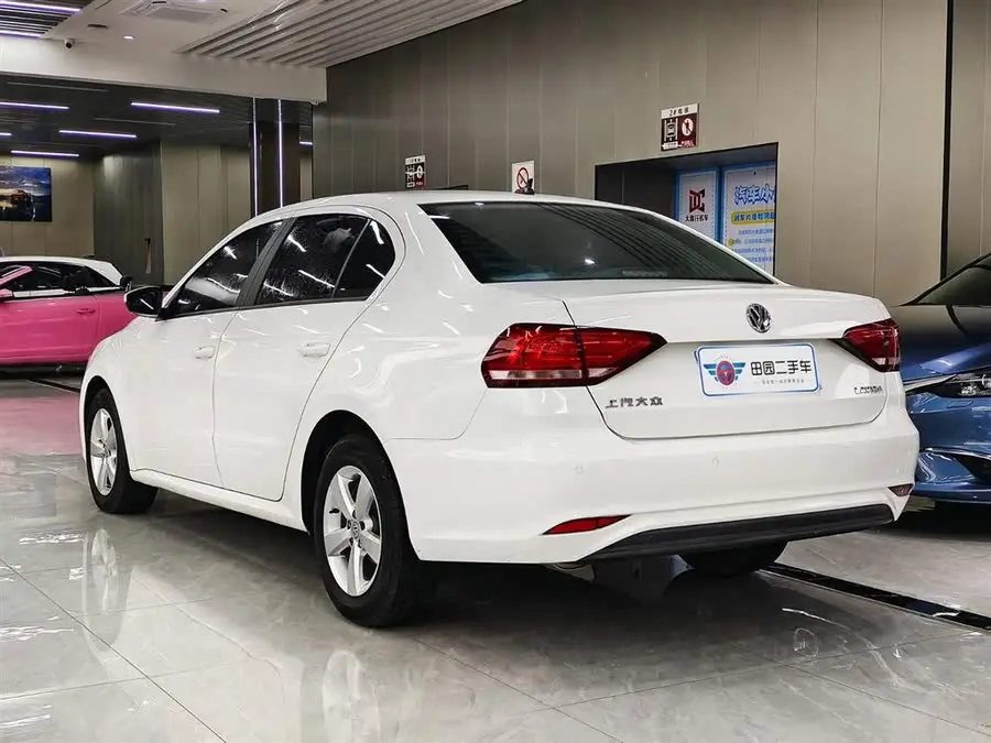 2019 فولكس فاجن لافيدا لانش 1.5 لتر نسخة أوتوماتيكية أنيقة الوطنية VI