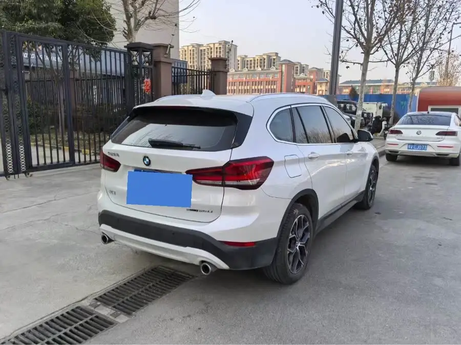 بي إم دبليو X1 2022 sDrive25Li الطراز الرائد