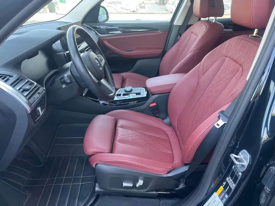 BMW iX3 2023 Leading Model