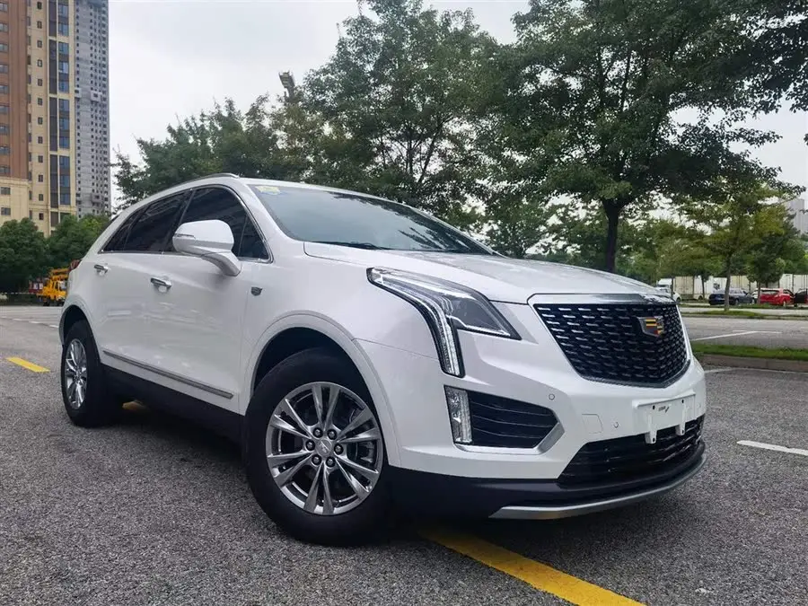 كاديلاك XT5 2021 2.0T فاخرة بدفع أمامي