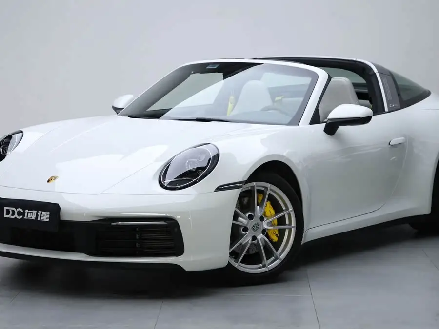بورش 911 2023 طراز تارجا 4 3.0T