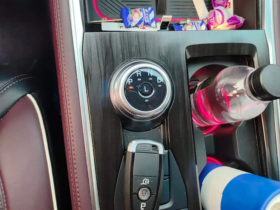 مستكشف 2023 إيكوبوست 285 إصدار تيتانيوم 4WD 6 مقاعد