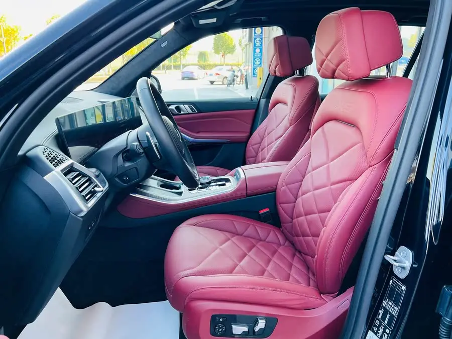 بي ام دبليو X5 2023 xDrive 40Li M حزمة رياضية