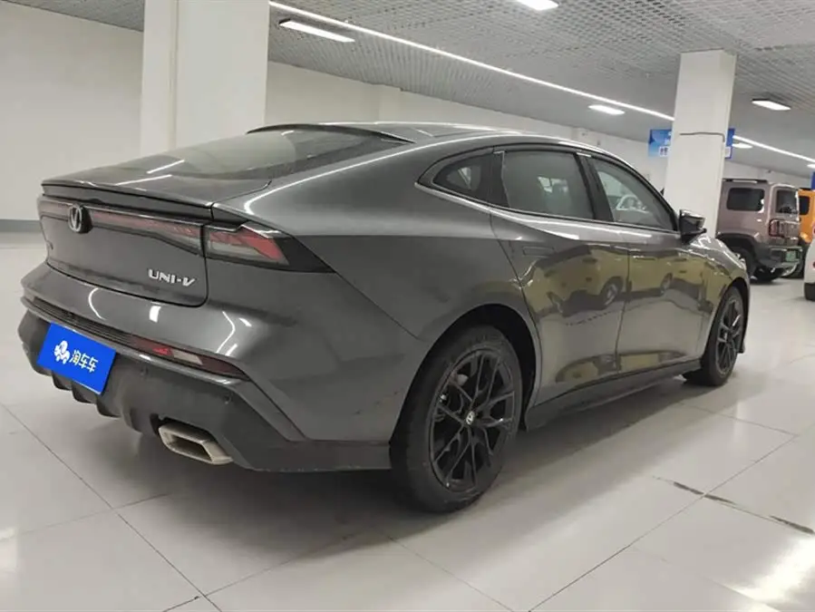 Changan UNI-V 2024 1.5T Premium