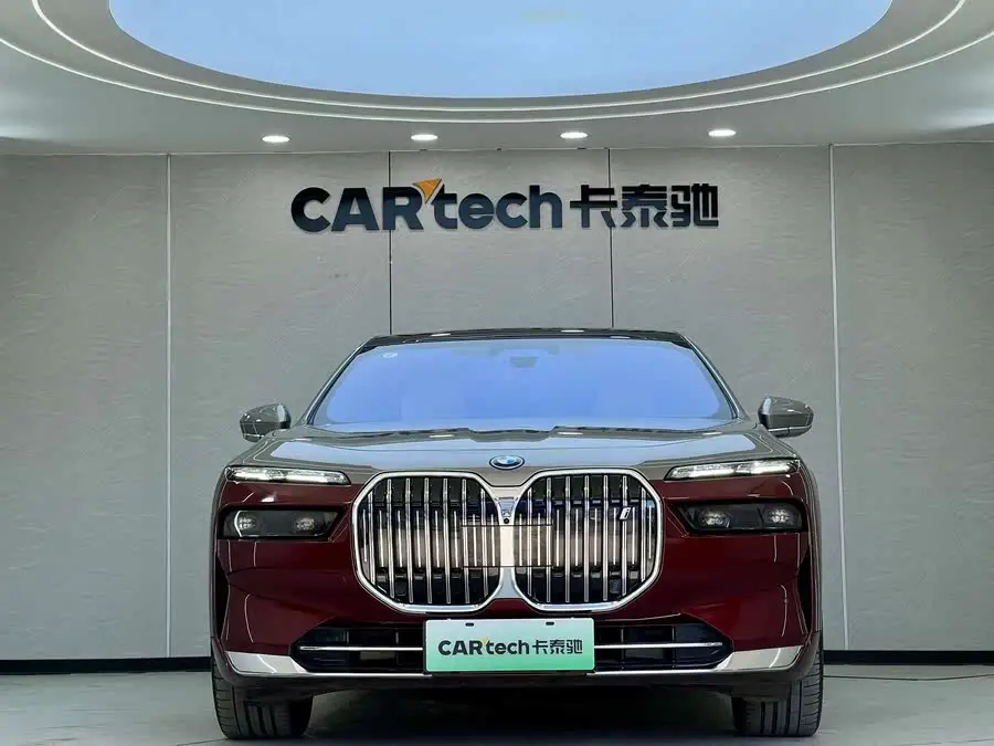 BMW i7 2023 xDrive60L Luxury Package