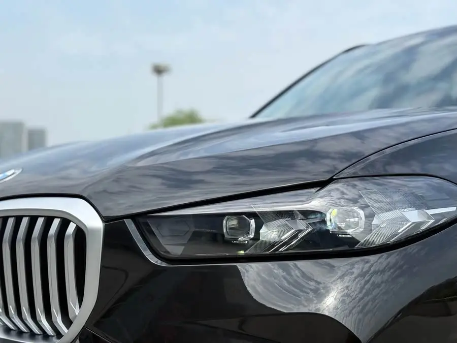 بي إم دبليو X5 2023 xDrive 30Li باقة م الرياضية الليلية