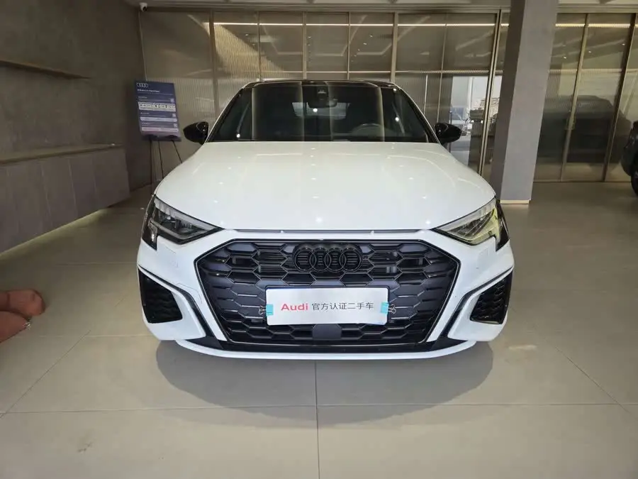 أودي A3 2022 A3L ليموزين 35 TFSI طراز رياضي عصري