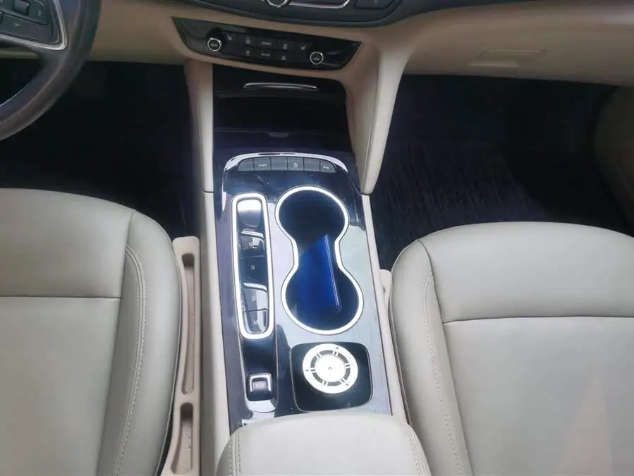 بيوك ريجال 2021 552T النخبة