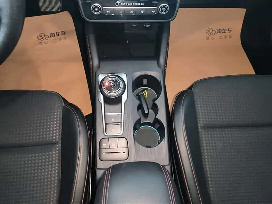 فورد فوكس 2021 سيدان إيكوبوست 180 أوتوماتيكي ST لاين