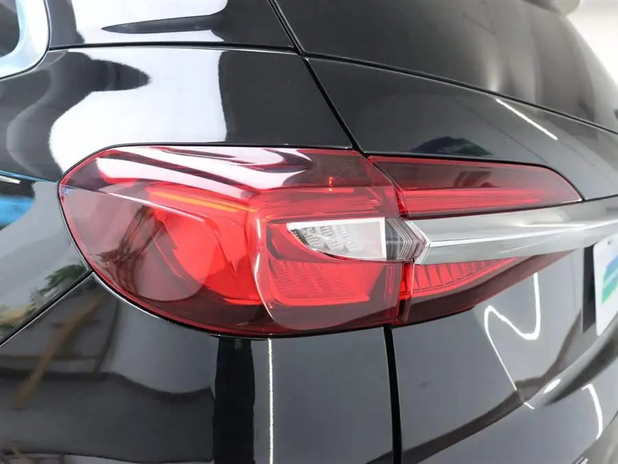 2022 باك إنكليف 652T الدفع الرباعي الفاخر 7 مقاعد