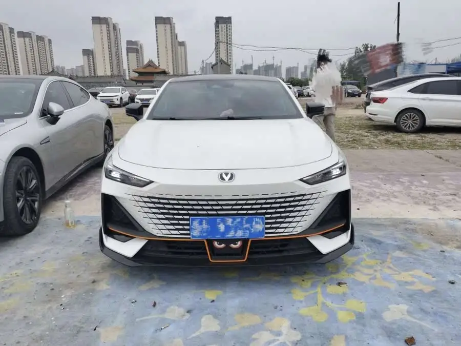 Changan UNI-V 2023 1.5T Sport Edition