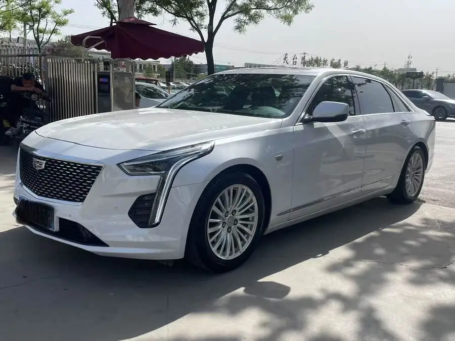 كاديلاك CT6 2022 28T الفاخرة