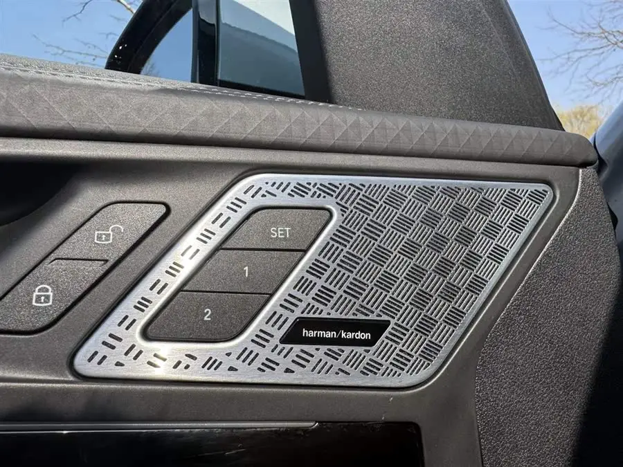 بي إم دبليو X2 (مستورد) 2024 sDrive25i M حزمة رياضية