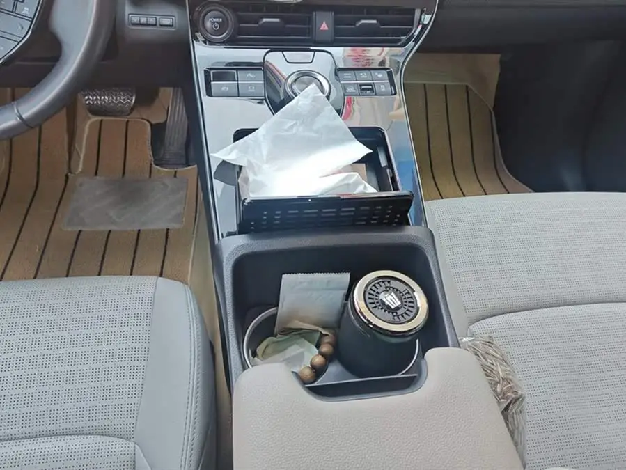 فاو تويوتا bZ4X 2022 نسخة الأداء العالي ذات الدفع الرباعي