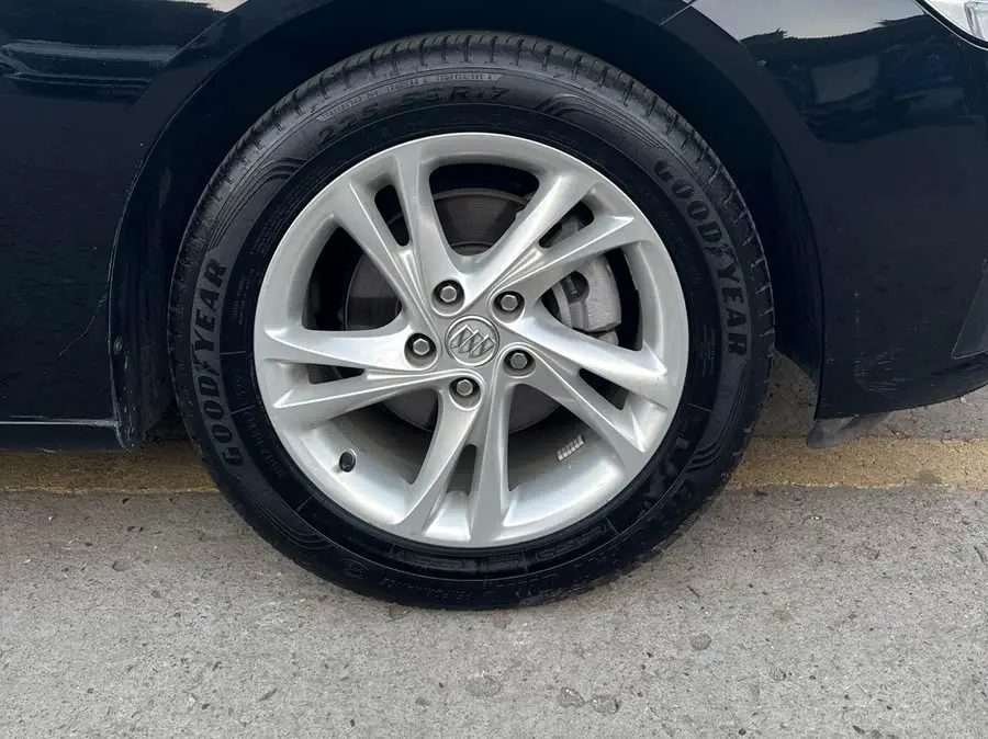 بيوك ريجال 2021 552T النخبة