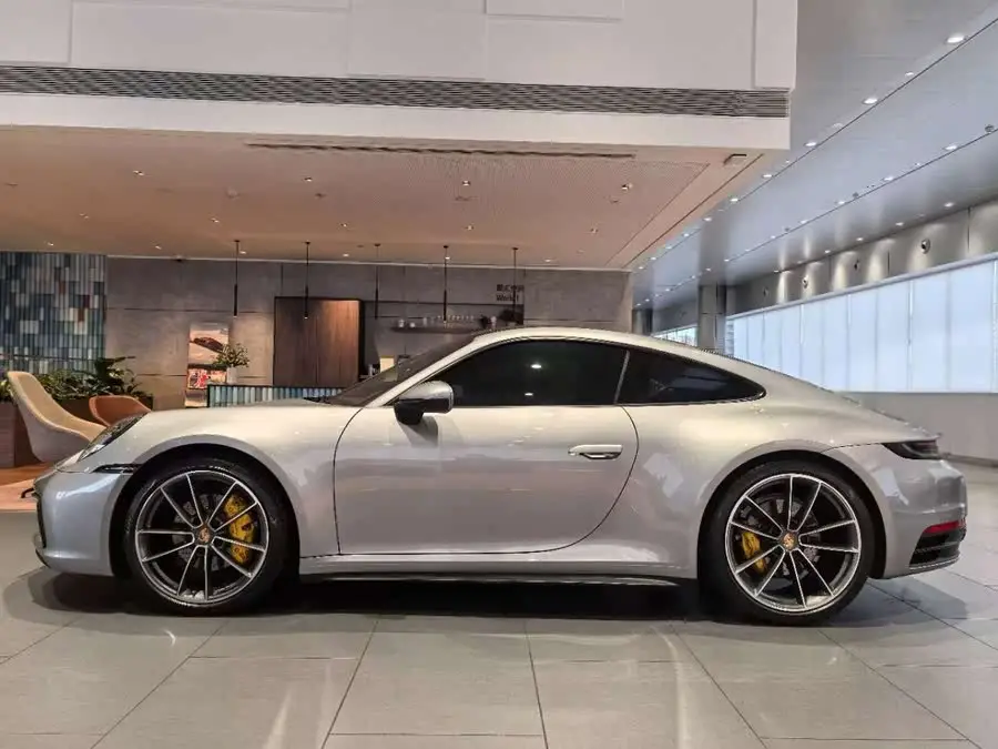 بورشه 911 2023 كاريرا 3.0T