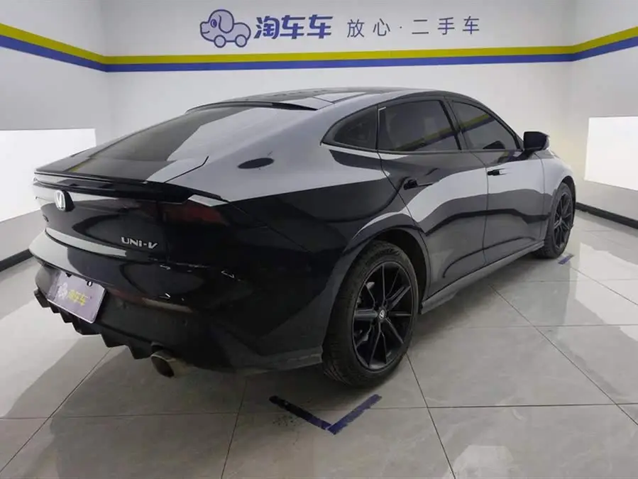 Changan UNI-V 2022 1.5T Premium