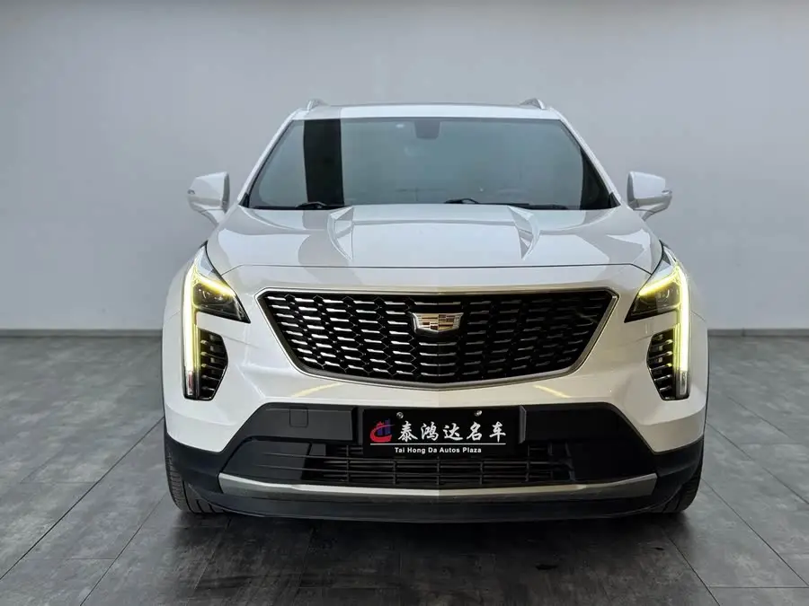 كاديلاك XT4 2020 طراز مُعدل 28T دفع ثنائي نموذج رائد