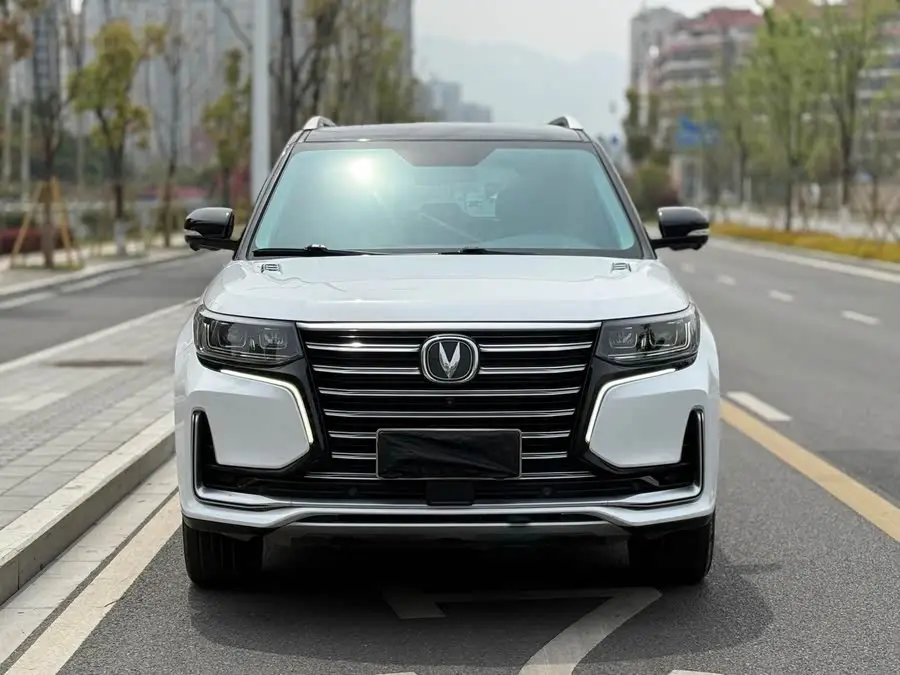 شانجان CS95 2019 2.0T فئة الرفاهية ذات الدفع الثنائي