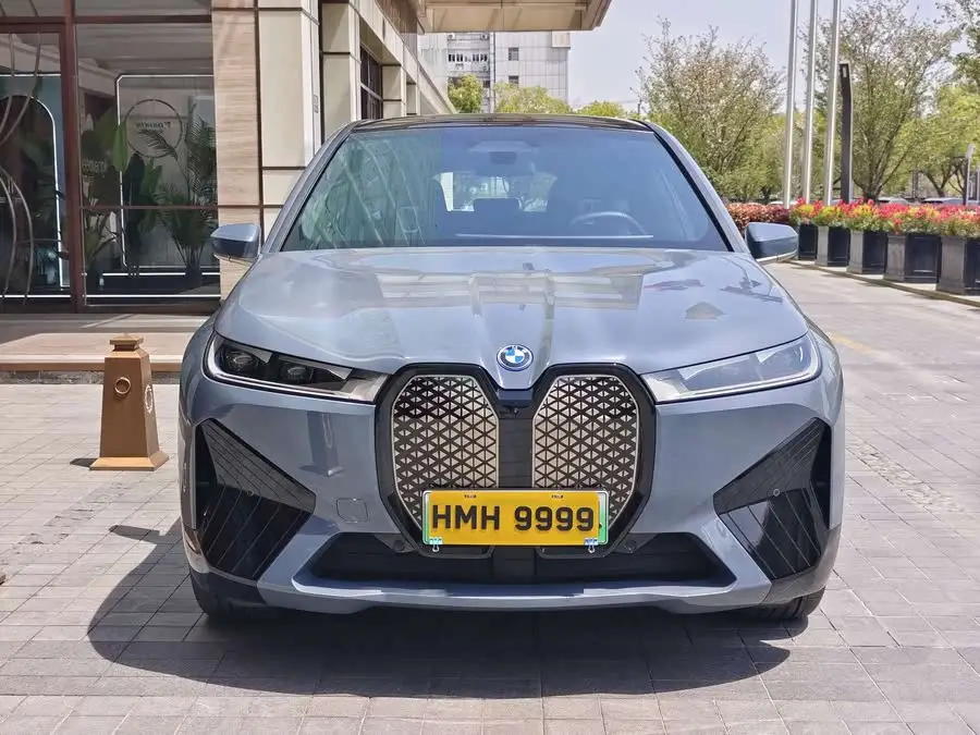 بي إم دبليو iX 2022 xDrive50