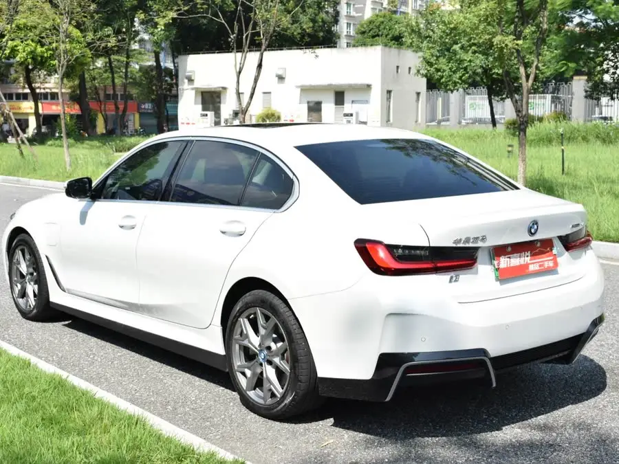 بي إم دبليو i3 2024 eDrive 35 L