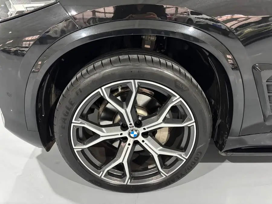 BMW X5 2023 xDrive 30Li Luxury M Sport Night Package