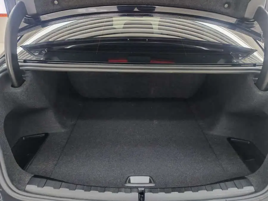 بي إم دبليو i3 2024 eDrive 35 L