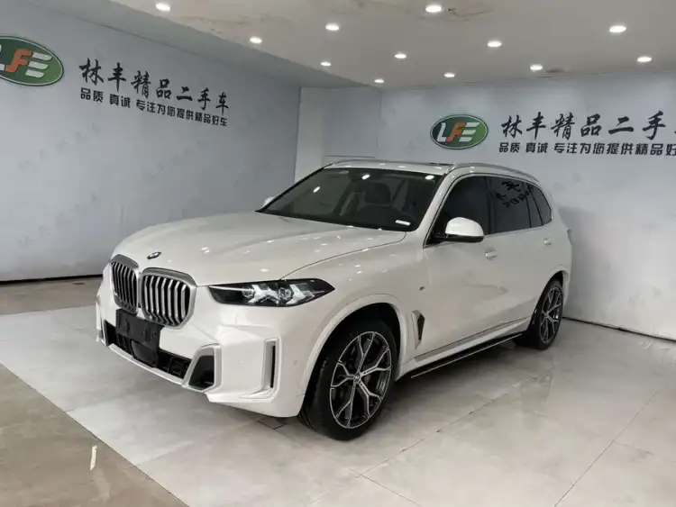 BMW X5 2023 xDrive 30Li M Sport Black Night Package