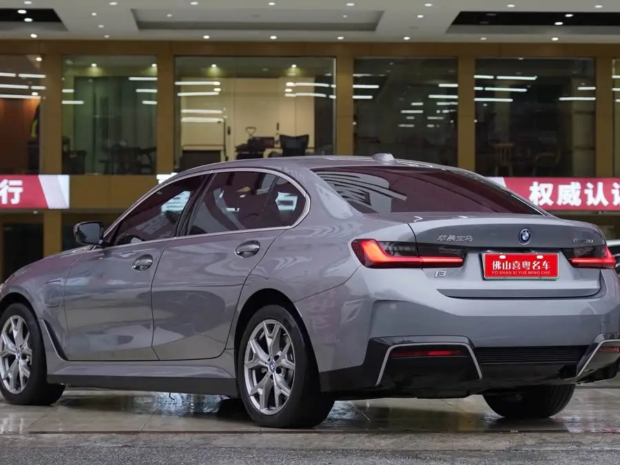 بي إم دبليو i3 2022 eDrive 35 L