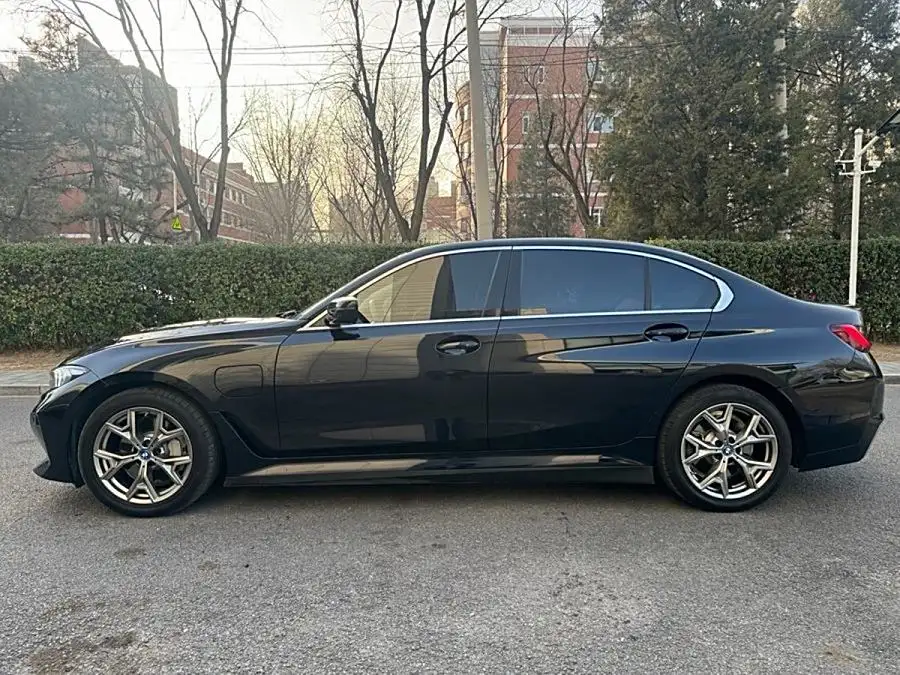 بي إم دبليو i3 2022 eDrive 35 L