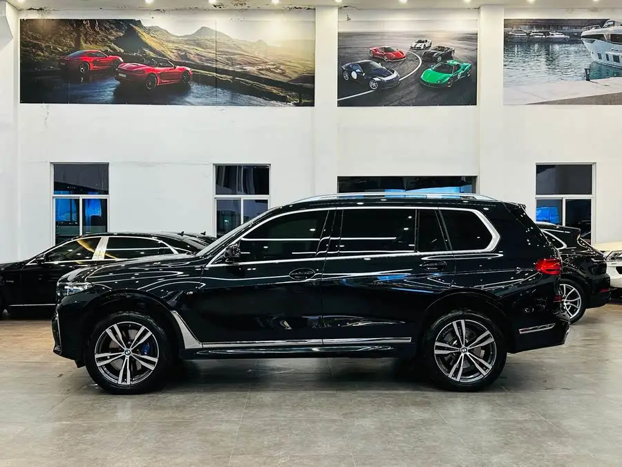 بي إم دبليو X7 2021 xDrive40i حزمة M الرياضية الحصرية