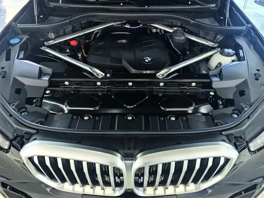 بي إم دبليو X5 2023 xDrive 30Li الفئة الفاخرة M حزمة الليل الرياضية