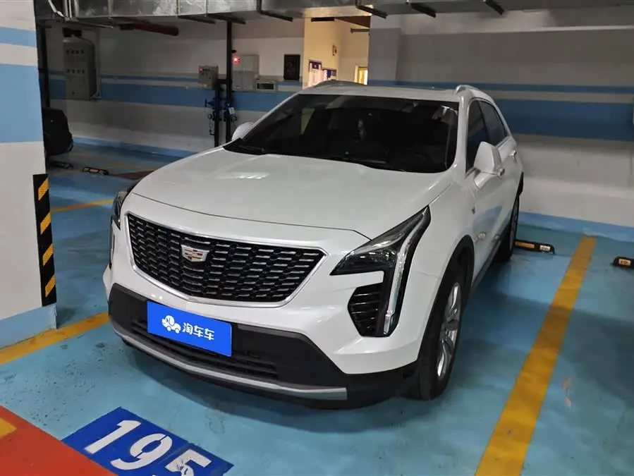 Cadillac XT4 2022 28T Two-Wheel Drive Premium